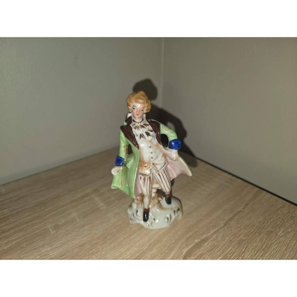 Vintage Made in Occupied Japan Porcelain Colonial Gentleman Figurine Green Coat